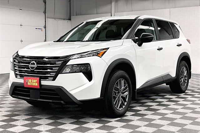 2025 Nissan Rogue S photo 2