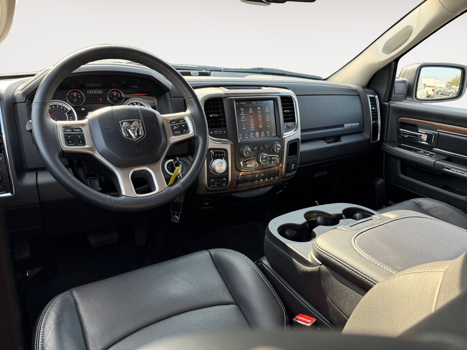 2017 Ram 1500 Laramie photo 15