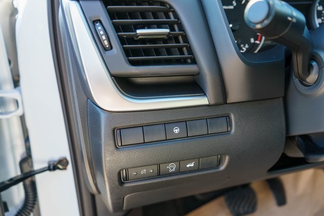 2026 Nissan Rogue SV photo 15