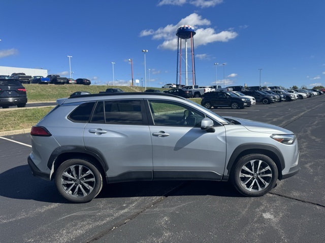 Used 2023 Toyota Corolla Cross XLE with VIN 7MUEAABG9PV069009 for sale in Northfield, Minnesota