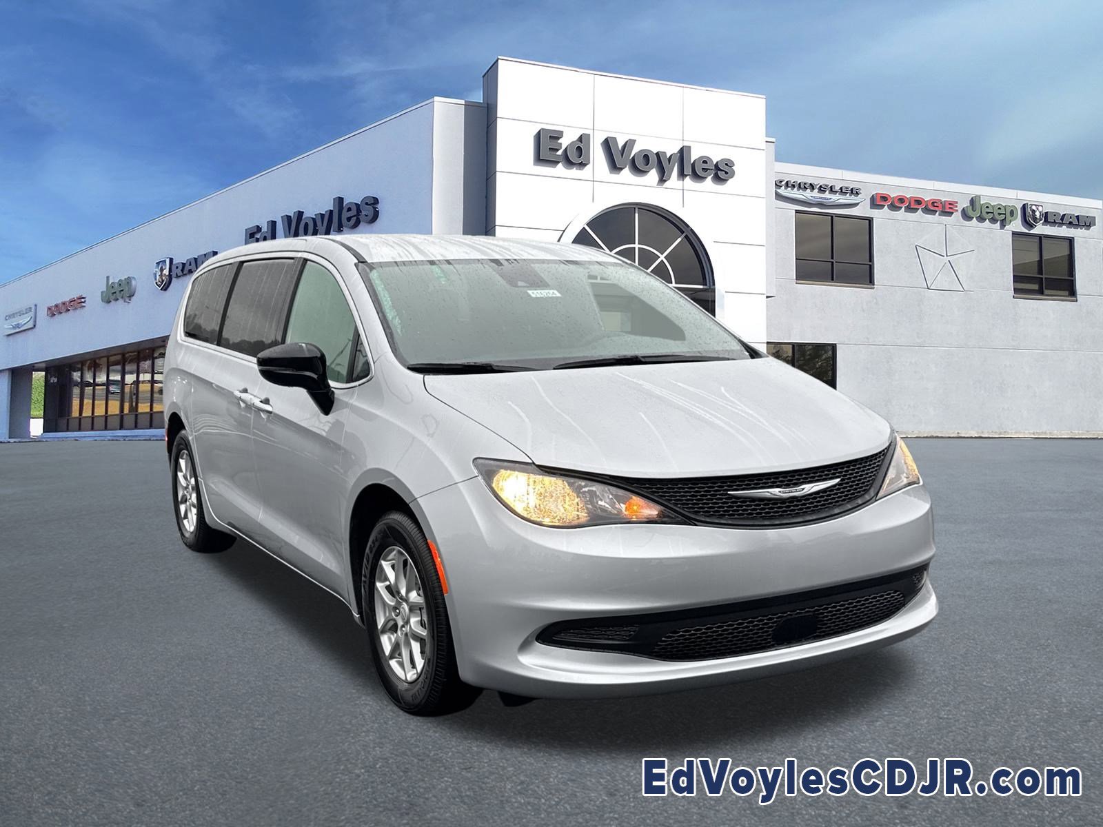 2026 Chrysler Voyager LX