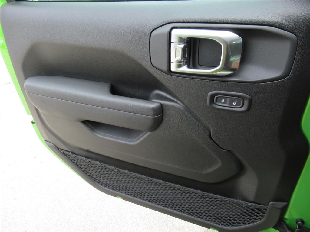 2025 Jeep Wrangler Sport photo 25