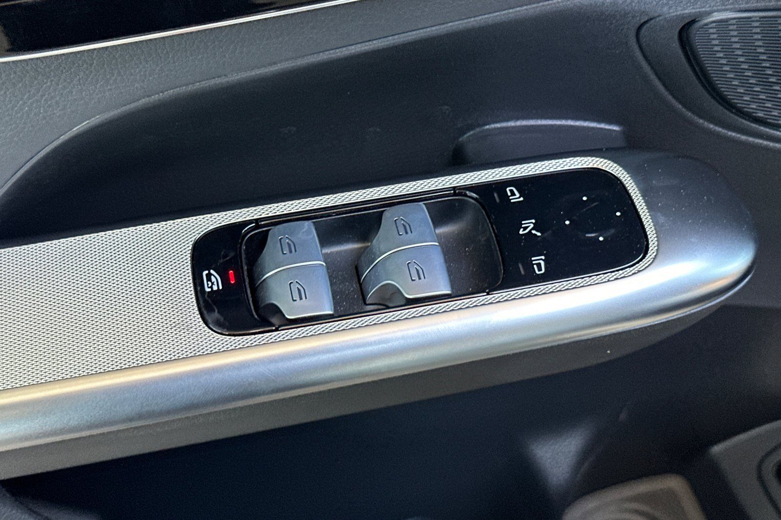 2025 Mercedes Benz GLC 350e 4MATIC photo 20