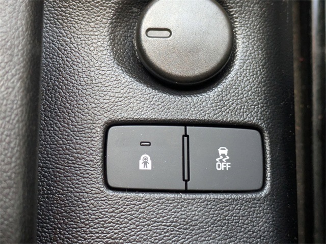 2012 Chevrolet Sonic LT photo 23