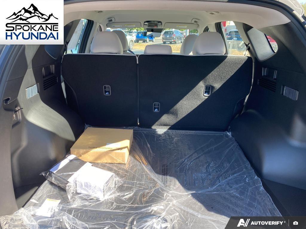2025 Hyundai Tucson SE photo 14