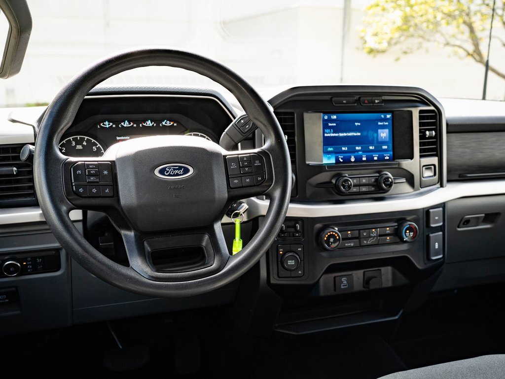 2023 Ford F-150 XLT photo 4