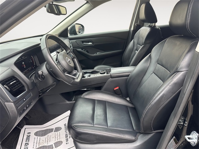 2024 Nissan Rogue SL photo 7