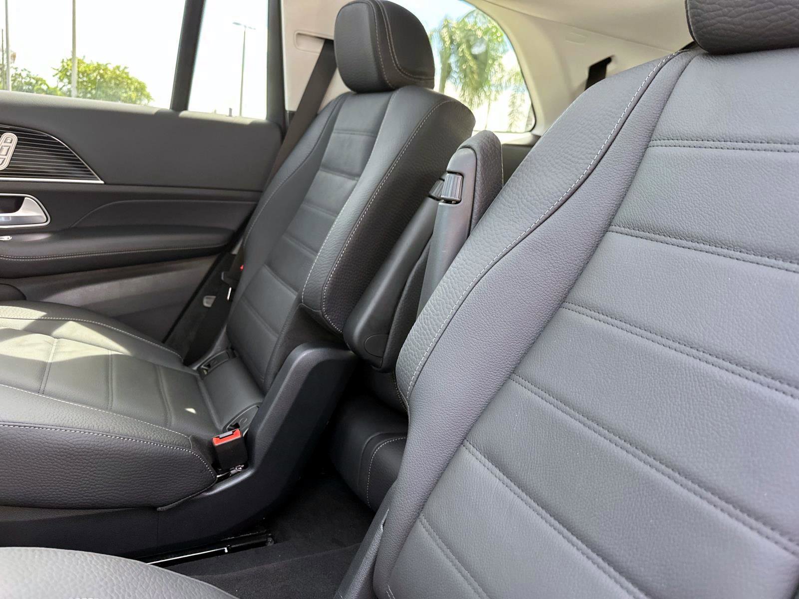 2026 Mercedes Benz GLS 450 4MATIC photo 13