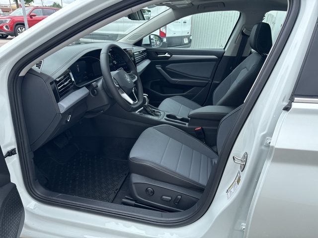 2025 Volkswagen Jetta 1.5T SE photo 8