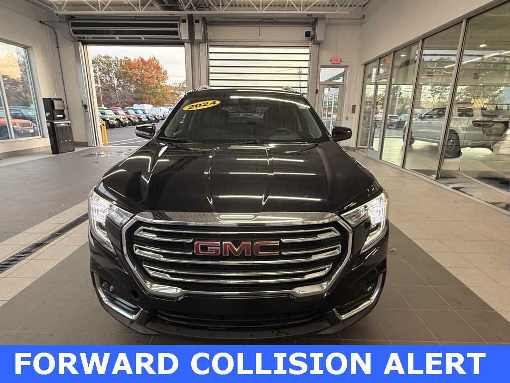 2024 Gmc Terrain SLT photo 2