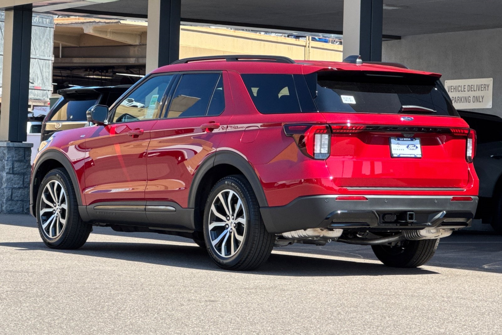 2025 Ford Explorer ST-Line photo 3