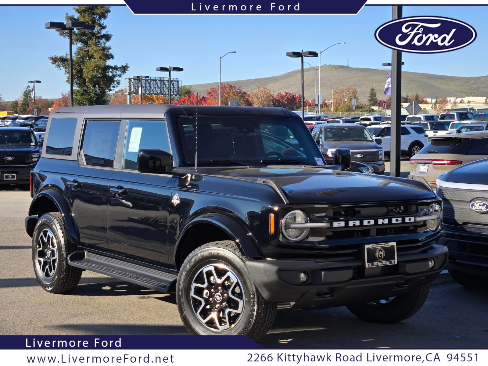 2025 Ford Bronco 4-Door Outer Banks's photo