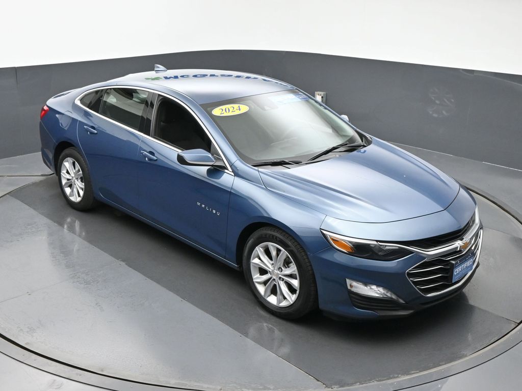 2024 Chevrolet Malibu 1LT photo 2