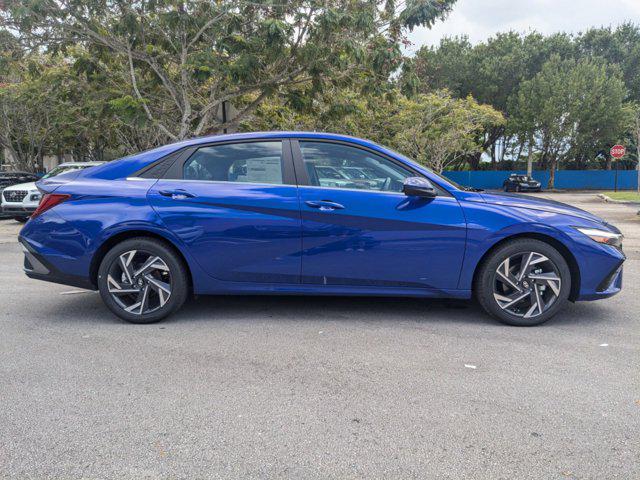 2025 Hyundai Elantra SEL Convenience photo 4