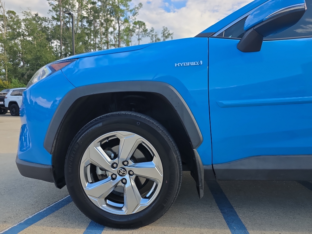2021 Toyota RAV4 Hybrid XLE Premium photo 4