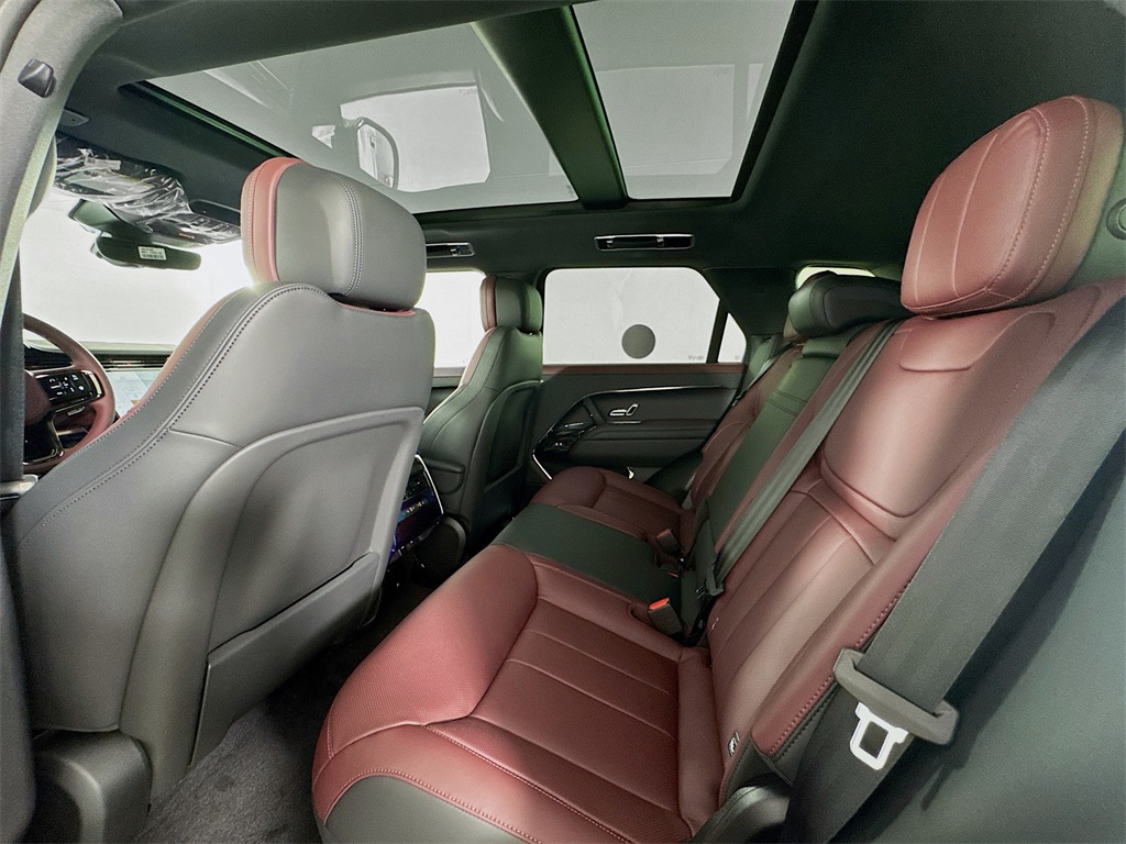 2025 Land Rover Range Rover Sport SE photo 22