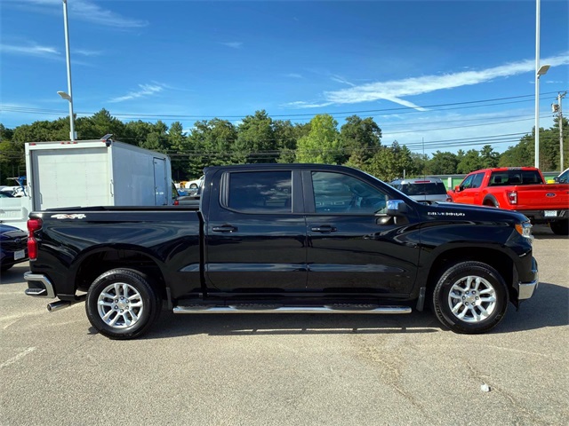 2024 Chevrolet Silverado 1500 LT photo 2