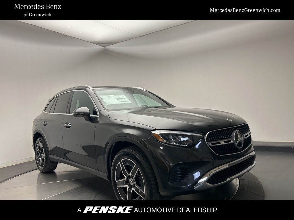 2026 Mercedes-Benz GLC Base's photo
