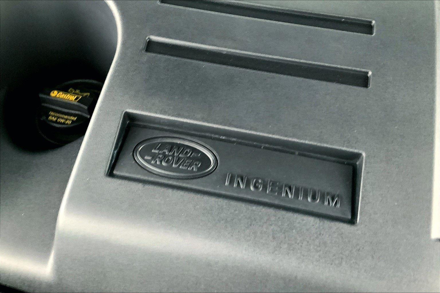 2022 Land Rover Defender X-Dynamic HSE 110 photo 29