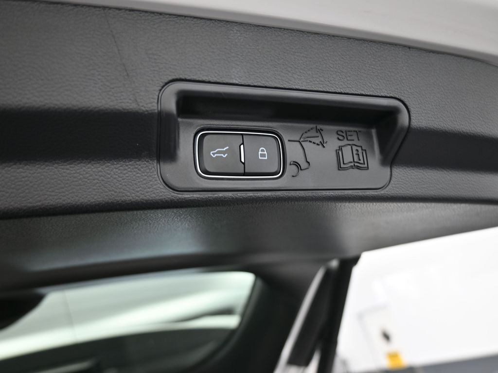 2022 Ford Explorer Limited photo 38