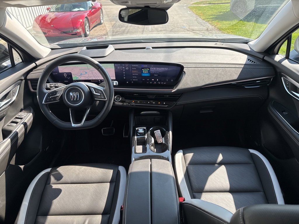 2025 Buick Envision Sport Touring photo 18