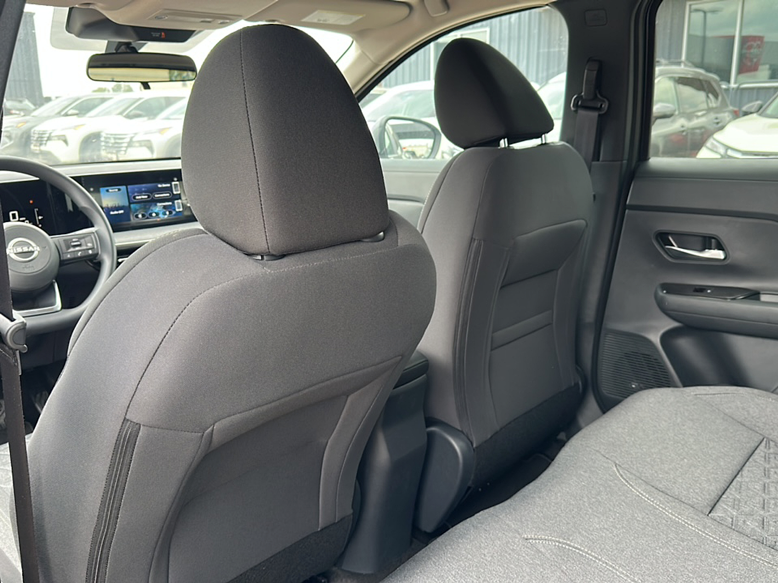 2025 Nissan Kicks SV photo 4