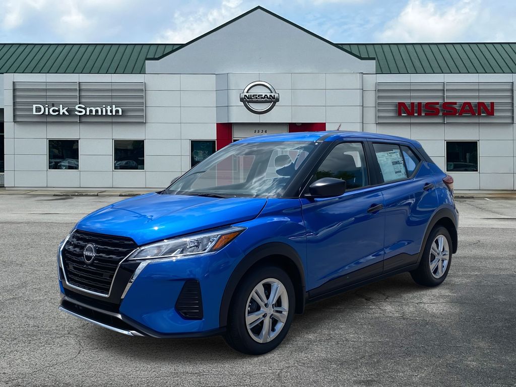 2025 Nissan Kicks Play S photo 3
