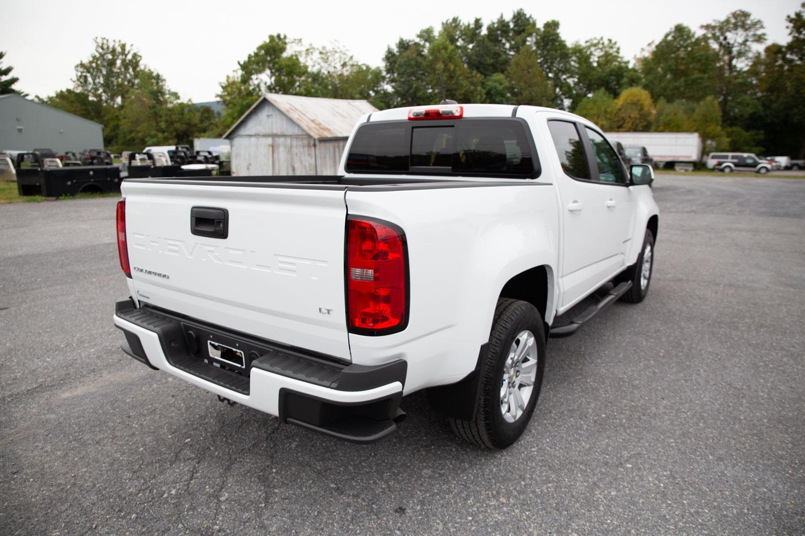 2022 Chevrolet Colorado LT photo 3