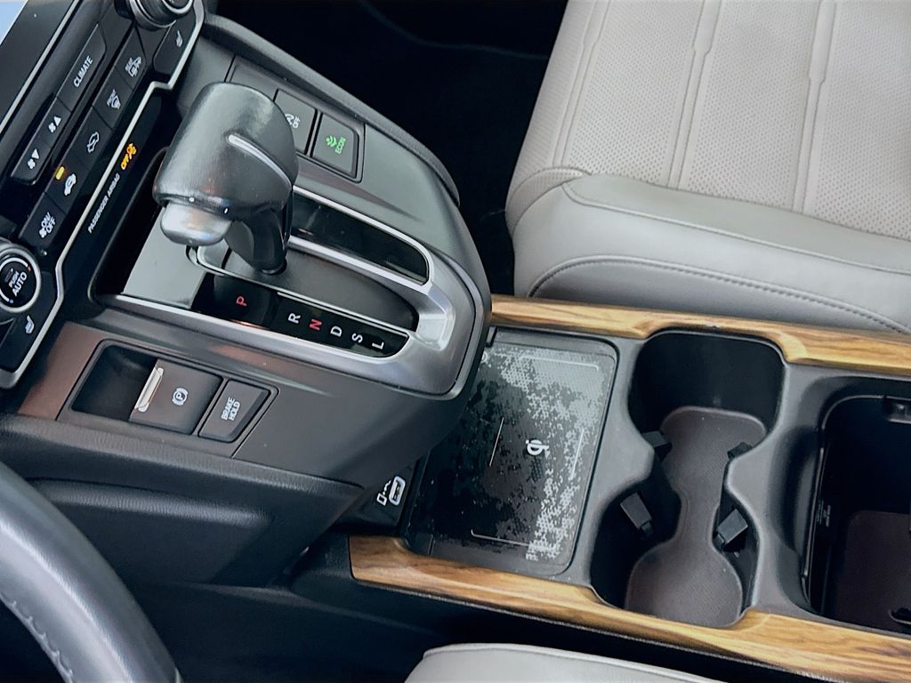2020 Honda CR-V Touring photo 17