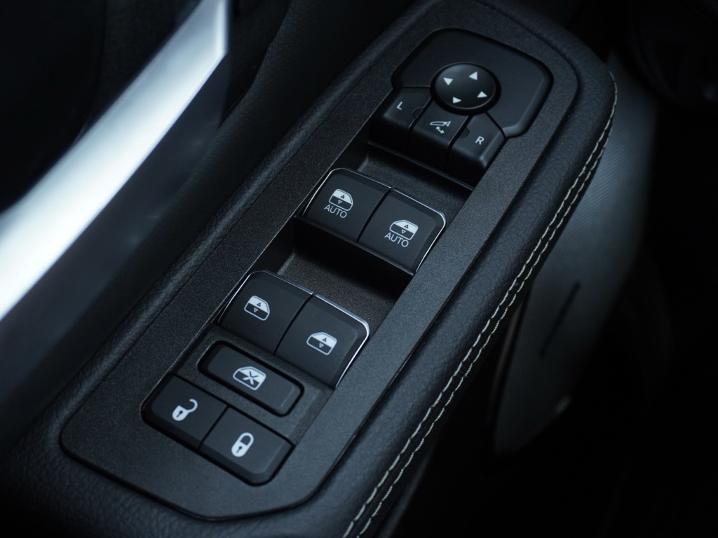 2026 Ram 1500 Rebel photo 14