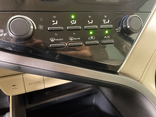 2018 Toyota Camry LE photo 28
