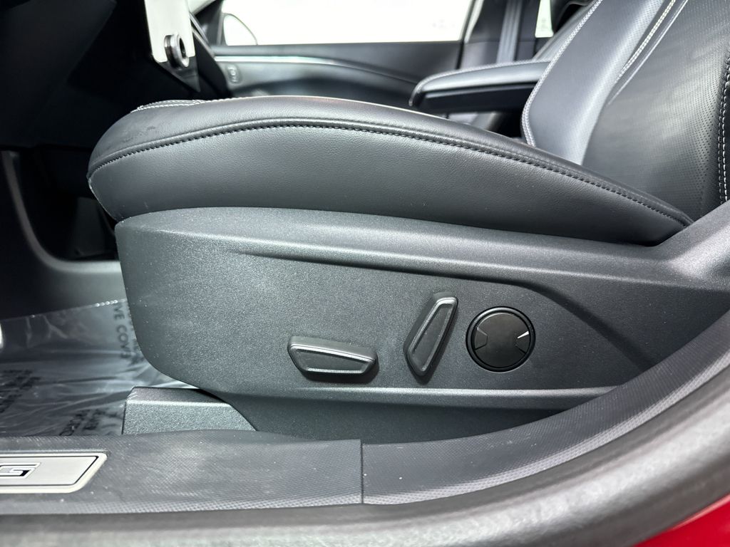 2021 Ford Mustang Mach-E Premium photo 38