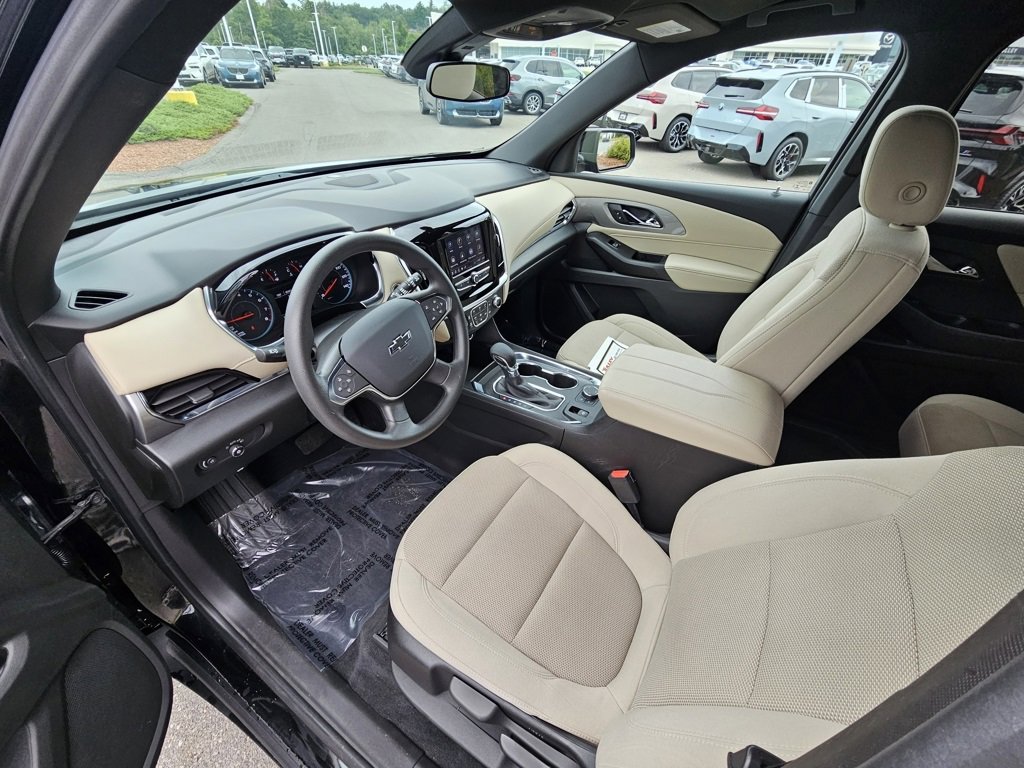 2022 Chevrolet Traverse LS photo 9