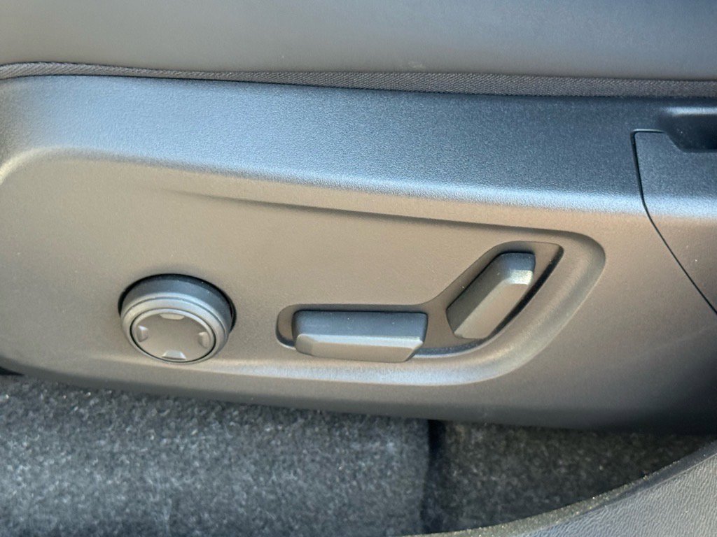 2024 Volvo C40 Recharge Plus photo 5