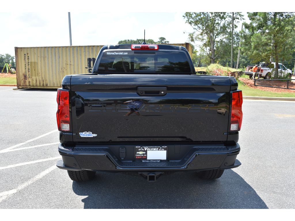2025 Chevrolet Colorado Trail Boss photo 3