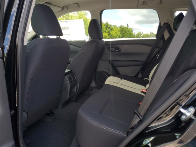 2026 Nissan Rogue S photo 5