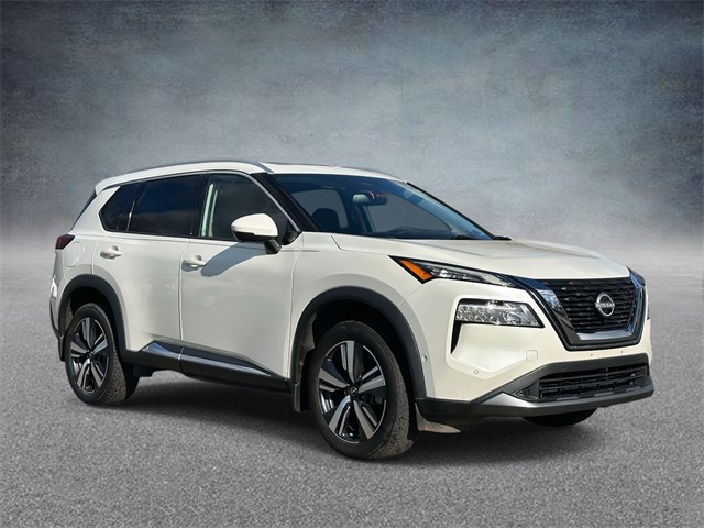 2022 Nissan Rogue SL's photo