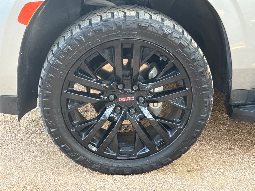 2023 Gmc Yukon SLT photo 6