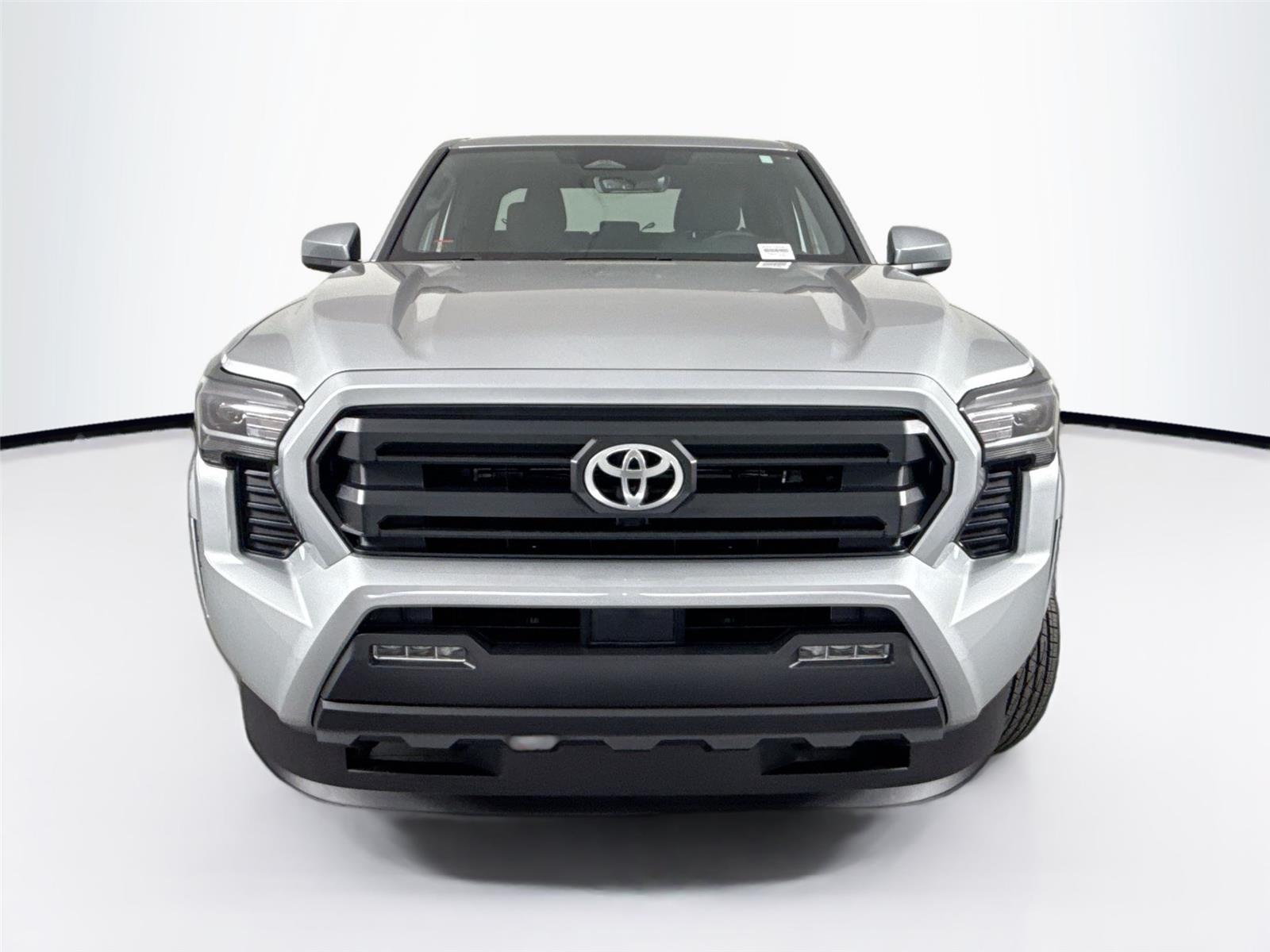 2025 Toyota Tacoma SR5 photo 3