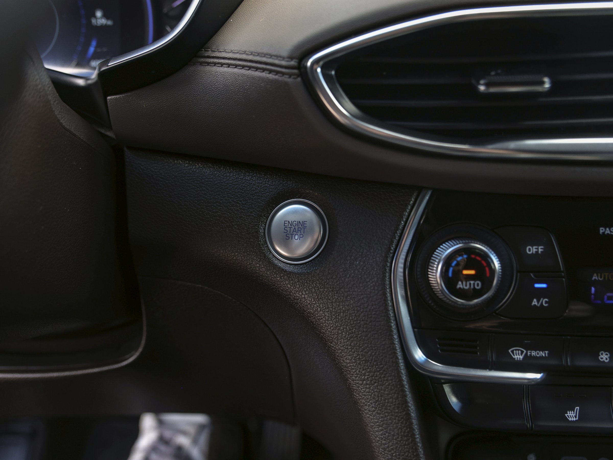 2020 Hyundai Santa Fe SEL photo 20