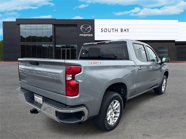 2023 Chevrolet Silverado 1500 LT photo 3
