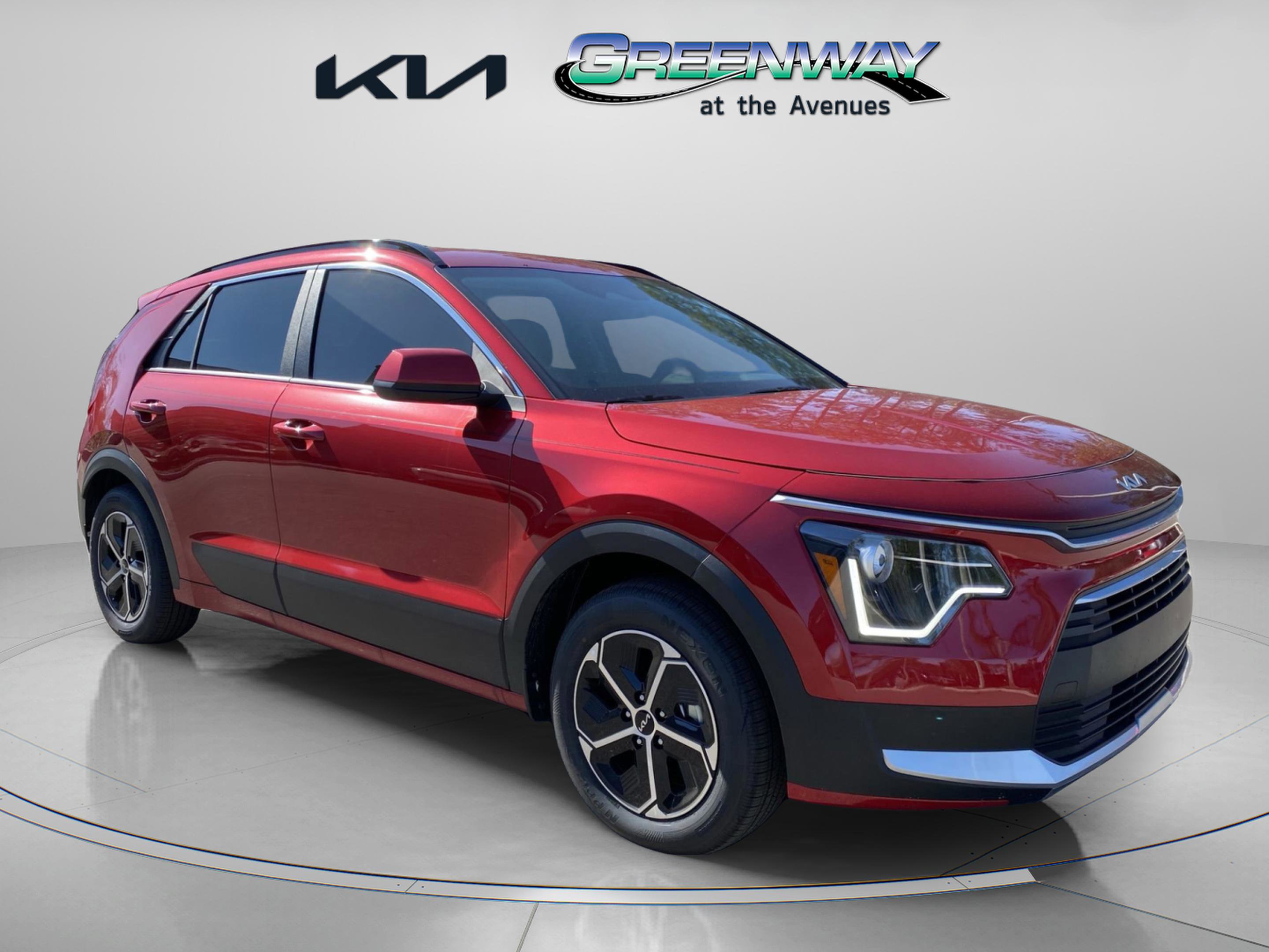 2025 Kia Niro LX's photo