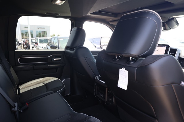 2025 Ram 2500 Laramie photo 14