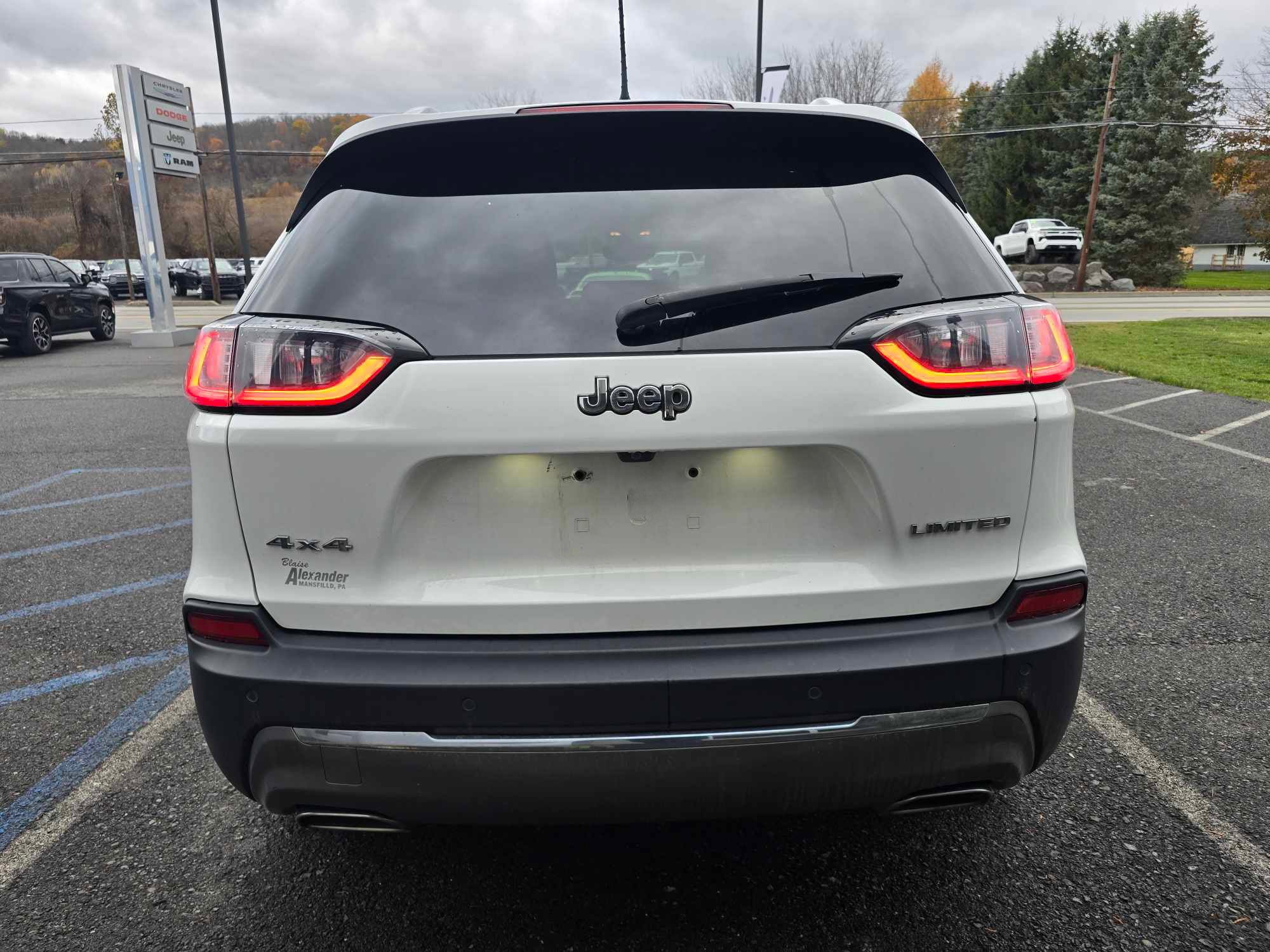 2019 Jeep Cherokee Limited photo 3