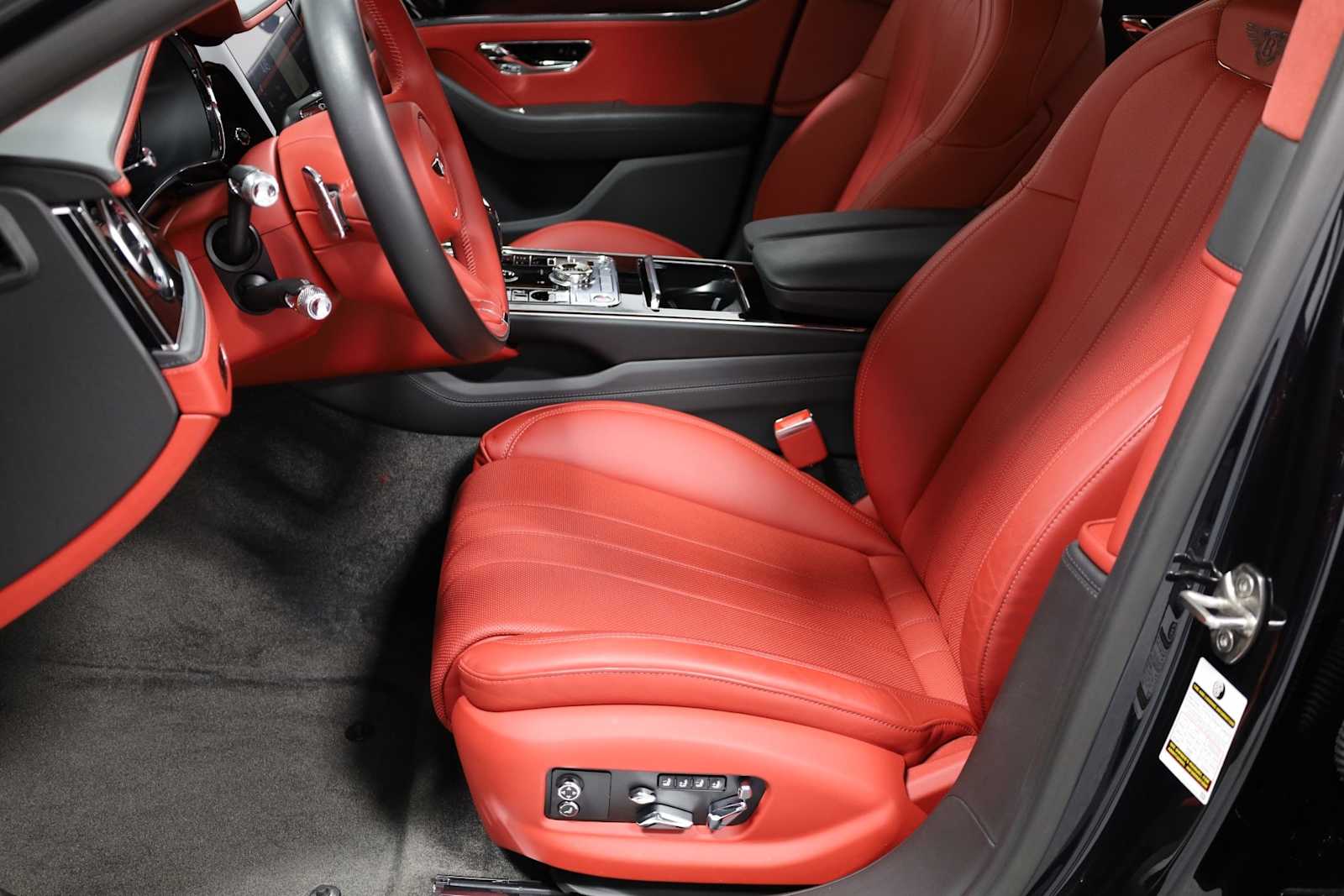 2021 Bentley Flying Spur V8 photo 5