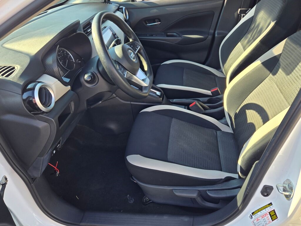 2022 Nissan Versa 1.6 SV photo 14