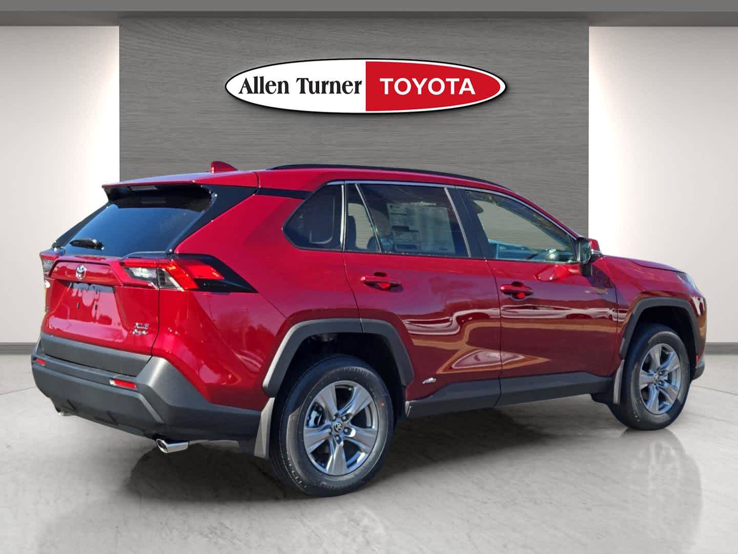 2025 Toyota RAV4 Hybrid XLE photo 4