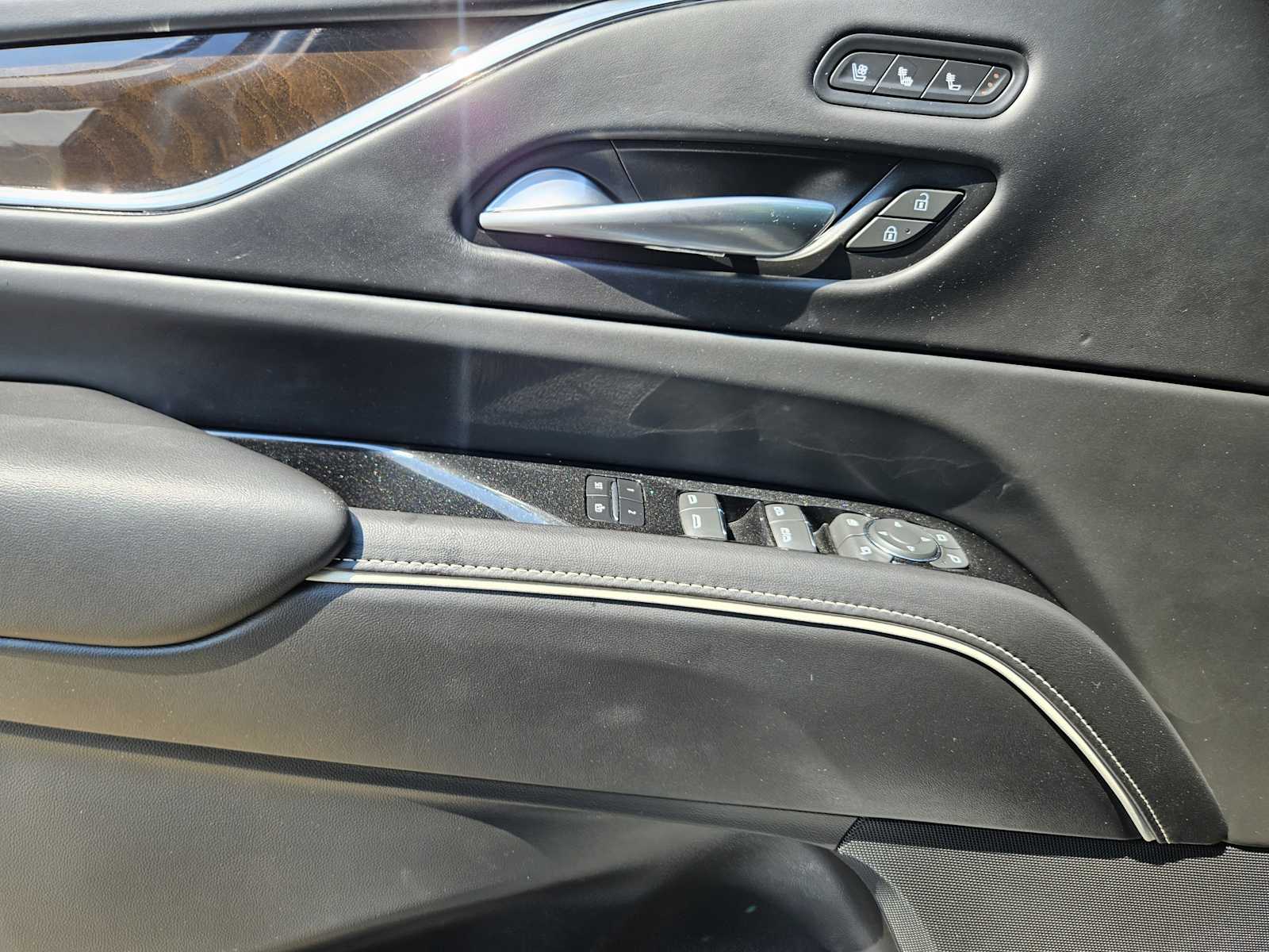 2023 Cadillac Escalade ESV Sport Platinum photo 18