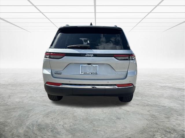 2025 Jeep Grand Cherokee Laredo X photo 3