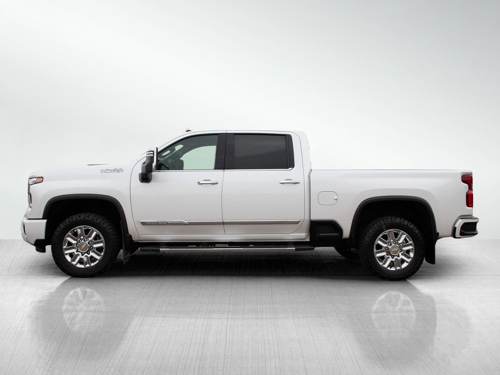 Used 2024 Chevrolet Silverado 2500HD High Country with VIN 1GC4YREY6RF175523 for sale in White Bear Lake, Minnesota